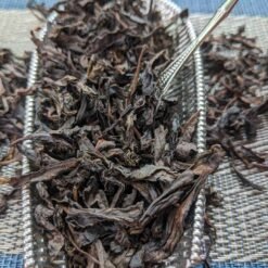 da hong pao (big red robe oolong tea)